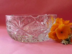 CIGARETTE ASHTRAY CRYSTAL CUT GLASS VERY HEAVY - Picture 1 of 5