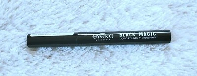 Delineador de ojos líquido Eyeko Black Magic - Negro carbón - 1g/ 0.035oz Foto 1 de 4