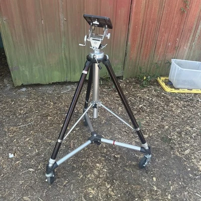 Quick-Set 7301 Samson Tripod on Wheels & 7201 Spring Loaded Locking Head - Image 1 of 4