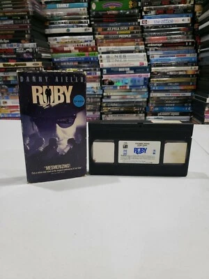 Ruby (VHS, 1996) Danny Aiello Sherilyn Fenn 📼 THE MOVIE KINGDOM 🇺🇸 FOLLOW US  - Image 1 of 3