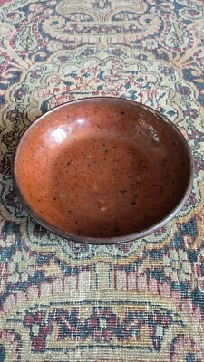 Antiguo cuenco de plato de vajilla de manganeso Redware PA de gres de campo temprano 6,25" Foto 1 de 4