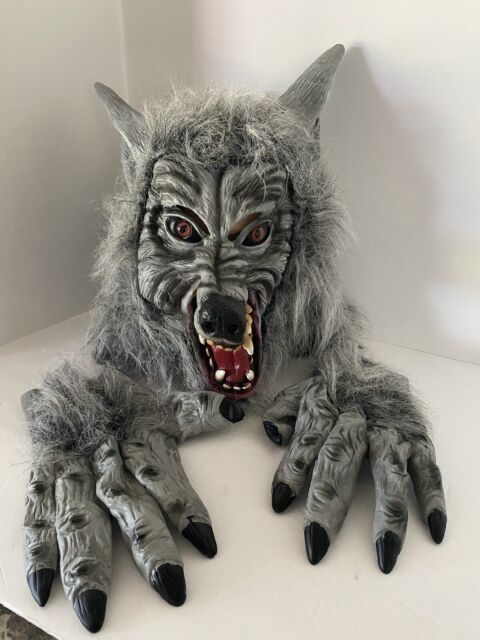 New listing now live in my #shop 🐺 #werewolf #greywolf #blackandwhite # therian #wolf #costume #mask #maskmaking #…