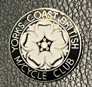 MOTORRAD Pin Anstecker YORKS COAST BRITISH MOTORRAD CLUB - Bild 1 von 2