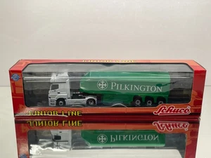 SCHUCO 3409056 MERCEDES BENZ AXOR PILKINGTON GLASSTRANSPORTER -1:43- GOOD IN BOX - Picture 1 of 9