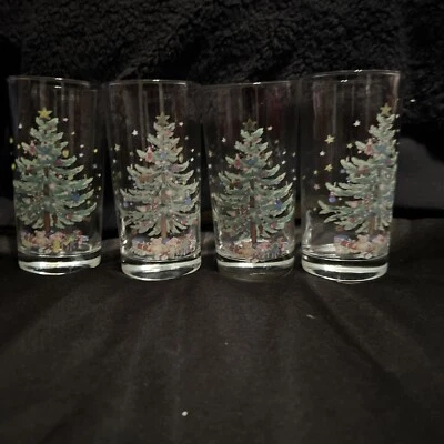 Christmas Tree 14 oz Glassware Tumbler Drinking Glass Brown Bear Set of 4 - Image 1 of 4