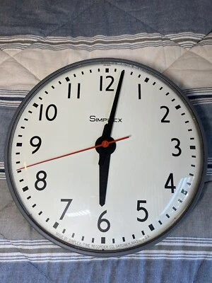 Vintage 1970s Simplex 15" Electric 110v Wall Clock Tested 95926 - Image 1 of 4