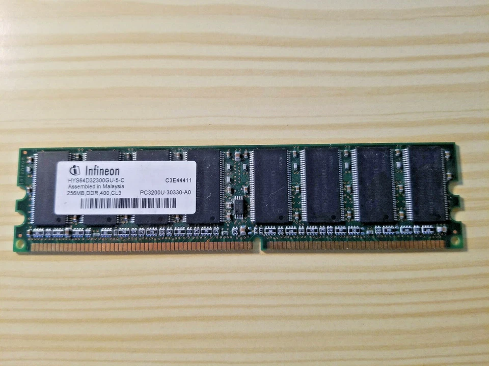 Infineon 256MB DDR - 400MHz PC3200 DIMM Memory Stick  - Image 1 of 1