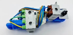 Electrolux Electrolux Válvula de Agua para Refrigerador Triple Solenoide #5304524756 *NUNCA USADO FABRICANTE ORIGINAL* - Imagen 1 de 6