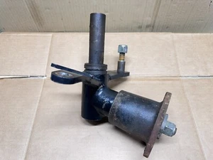 Cub Cadet 5252E 2WD Tractor LH Left Front Spindle Hub 619-3078 603-0908B-0637 - Picture 1 of 6