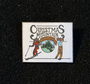 CHRISTMAS MOUNTAIN VILLAGE Ski Golf Pin WISCONSIN Resort Travel Souvenir - Imagen 1 de 3