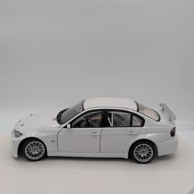 AUTOart 1/18 BMW 320si E90 2006 WTCC carrocería lisa diecast modelo coche blanco 80646 Foto 1 de 4