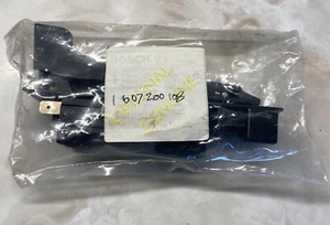Bosch Hammer Drill Switch 1607200103 - Picture 1 of 2