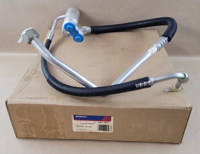 Новый из старых запасов шланг коллектора кондиционера GM 25535806 1988 Cadillac Deville Fleetwood 4,5 л V8 - Изображение 1 из 4