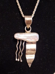 925 M.O.P. Sterling Silver Chain And Pendant. - Picture 1 of 5