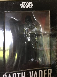 Darth Vader - Star Wars - Figurine w/Book- Lucas Books - New - Picture 1 of 5