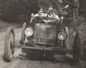 1929 Antique New York License Plate -Early Touring Car Couple - Bild 1 von 2