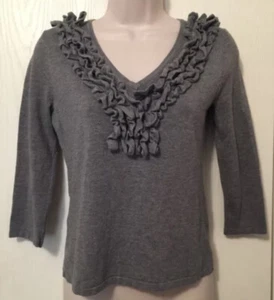 Cable & Gauge Petites Sweater Small Gray Ruffled V-Neck 3/4 Sleeves Mid-Weight - Picture 1 of 12