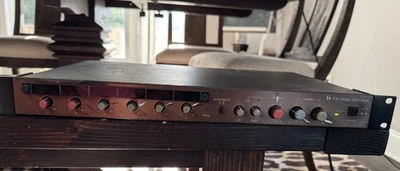 🎛️ TOA M-243 Stereo Mixer – Rack Mount – Pro Audio Gear 🎚️ - Image 1 of 4