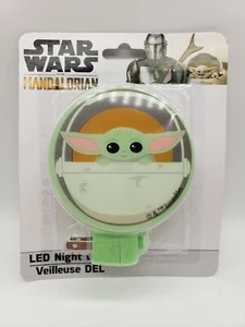 Lucasfilm Star Wars The Mandalorian Led Nightlight Plug In Bedroom Bathroom Kid - Picture 1 of 3