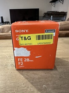 Sony SEL 28mm F/2 FE Lens SEL28F20/Hood and UV