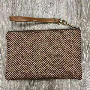 Independent Reign New York Woven Wristlet Clutch Bag Chevron Boho Minimalist - Picture 1 of 6