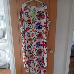 JO VERY PRETTY SILKY BALOON HEM FLORAL DRESS -OSPLUS -BNWT - Imagen 1 de 14