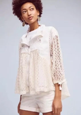 Chaqueta cortavientos con ojales Anthropologie Hei Hei talla mediana $148 Foto 1 de 4