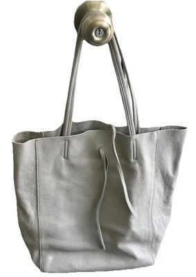 NUEVO SIN ETIQUETAS BOLSO DE MANO ITALIANO BORDADO EN PELLE HOMBRO CUERO GRANULADO GRIS Foto 1 de 4