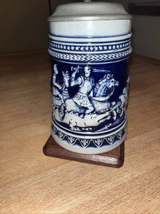 Original Gertz German Lidded Beer Stein Cobalt Stoneware Knights Dragons 6 In - Picture 1 of 7