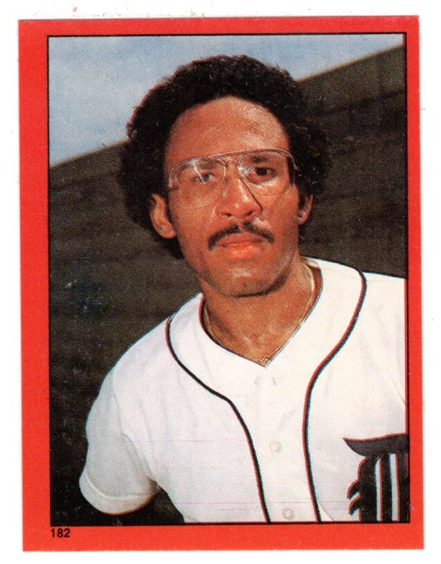 Al Cowens - Detroit Tigers - (Baseball) 1982 Topps Stickers # 182 Mint - Image 1 of 1