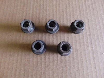 Ford Crown Victoria 2003-2011 5 tuercas usadas #7821 Foto 1 de 3