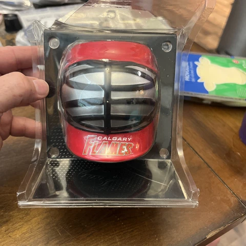 NHL CALGARY FLAMES GOALIE HELMET FOAM DRINK COOZIE NEW! Cover