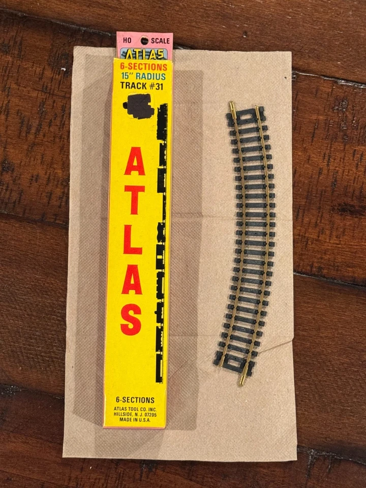 HO Vintage Atlas Sectional Track 15" Radius Curve - one boxes of 6pcs - Image 1 of 1