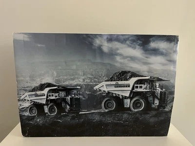 LIEBHERR T-284 Mining Dump Truck - Scale 1:50 - Conrad - New - Image 1 of 4