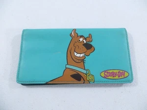 Cartera plegable Scooby-Doo verde azulado con soporte para libro de cheques Hanna-Barbera - Imagen 1 de 8