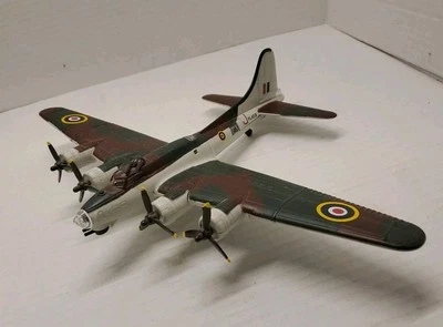 Vintage New Ray Toys B-17 Bomber WWII Flying Fortress - Image 1 of 4
