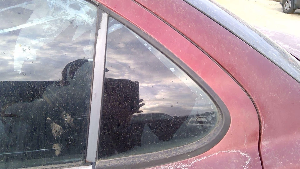 Ventilación trasera cristal/ventana nissan sentra izquierda 00 01 02 03 04 05 06 Foto 1 de 1