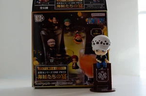 Mini Figura Trafalgar Law Tea Friend Series One Piece Pirate Chino Feast con caja - Imagen 1 de 3