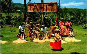 Vtg Dancing Tahitian Village Polynesian Cultural Center Laie Hawaii HI Postcard - Picture 1 of 2
