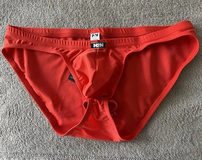 Calzoncillo de bikini de natación rojo grande N2N Bodywear Maverick Z15 para hombre Foto 1 de 4