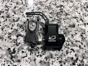 QAD Ultra Rest Integrate R2 RH - Picture 1 of 3