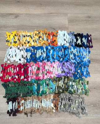 Huge Lot of 700 Embroidery Floss Skeins Cross Stitch Thread Mixed Brands DMC j&p - Image 1 of 4