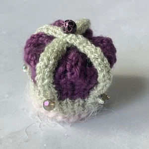 Royal Knitting Pattern, CROWN, Ferrero Rocher Chocolate Cover - Picture 1 of 5