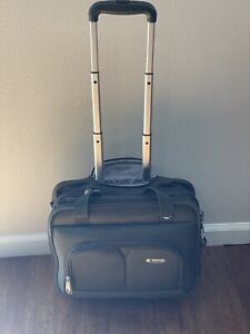 Delsey Lightweight Carry-on Laptop Luggage Two Wheels Briefcase Extend Handle