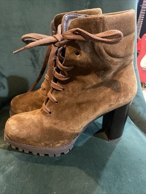 STUART WEITZMAN женщин коричневый Cyler носок блок каблук замшевые боевые ботинки 6,5 M - Изображение 1 из 4