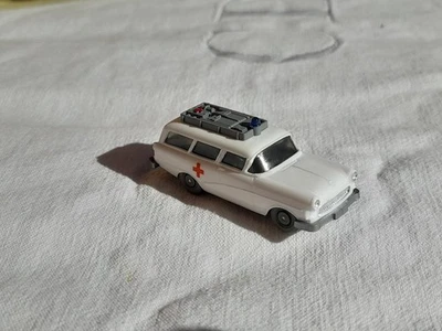 WIKING 1/87 HO 'OPEL CARAVAN AMBULANZA'   VEDI ESCRIZIONE - Immagine 1 di 4