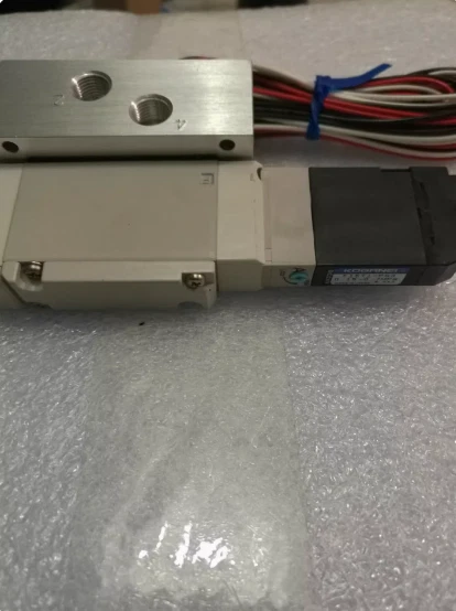 1pcs New KOGANEI solenoid Valve F15T1-PS3 DC24V(no box) - Image 1 of 1