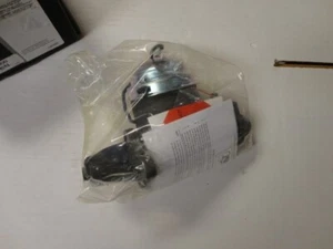 Carquest MCA40000 Wearever New Brake Master Cylinder - Imagen 1 de 7