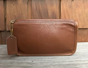 Estuche grueso cosmético multiusos vintage COACH 7165, bronceado británico - Imagen 1 de 12