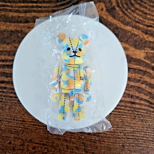 BATHING APE 28TH ANNIVERSARY BE@RBRICK BAPE CAMO #4 100% Blue/Yellow Medicom - Bild 1 von 2